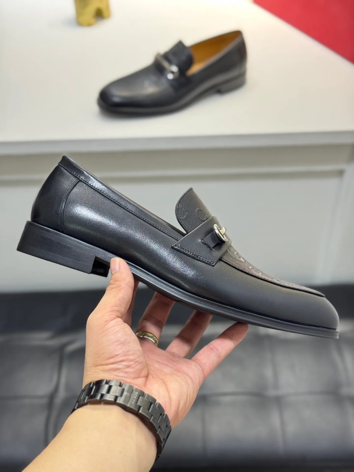 Men's shoes 💰460 Ferragamo [Ferragamo] top imported suit men's shoes 💯Original copy of the official website, product materials: selected imported embossed calfskin + luxury hardware buckle accessories ~ imported water-dyed cow 🐂 leather lining. Strong three-dimensional visual effect, original combination outsole, multiple colors available😘 Size: 39-44 (38.45.46.47 customized YS)